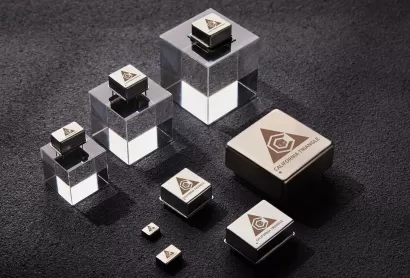 What are the key considerations for using Oven Controlled Crystal Oscillators (OCXO)?