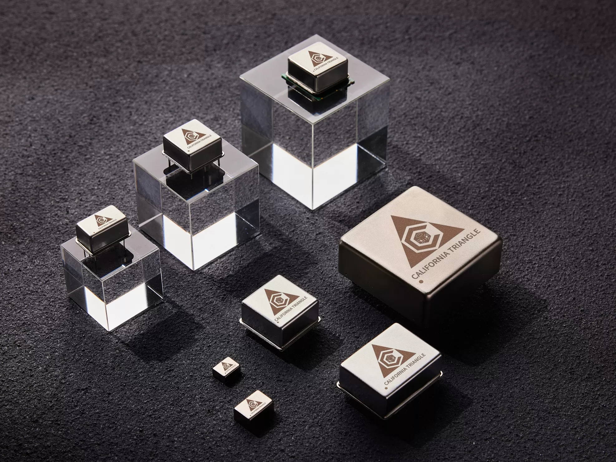 What are the specifications of oven-controlled crystal oscillators (OCXOs)?